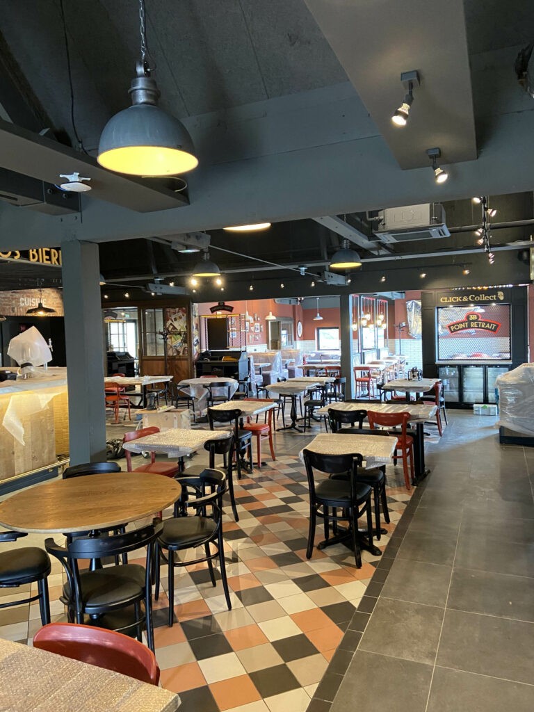 Rénovation aménagement conception restaurant 3 Brasseurs Fâches Thumesnil l Graine d_Espace(2)