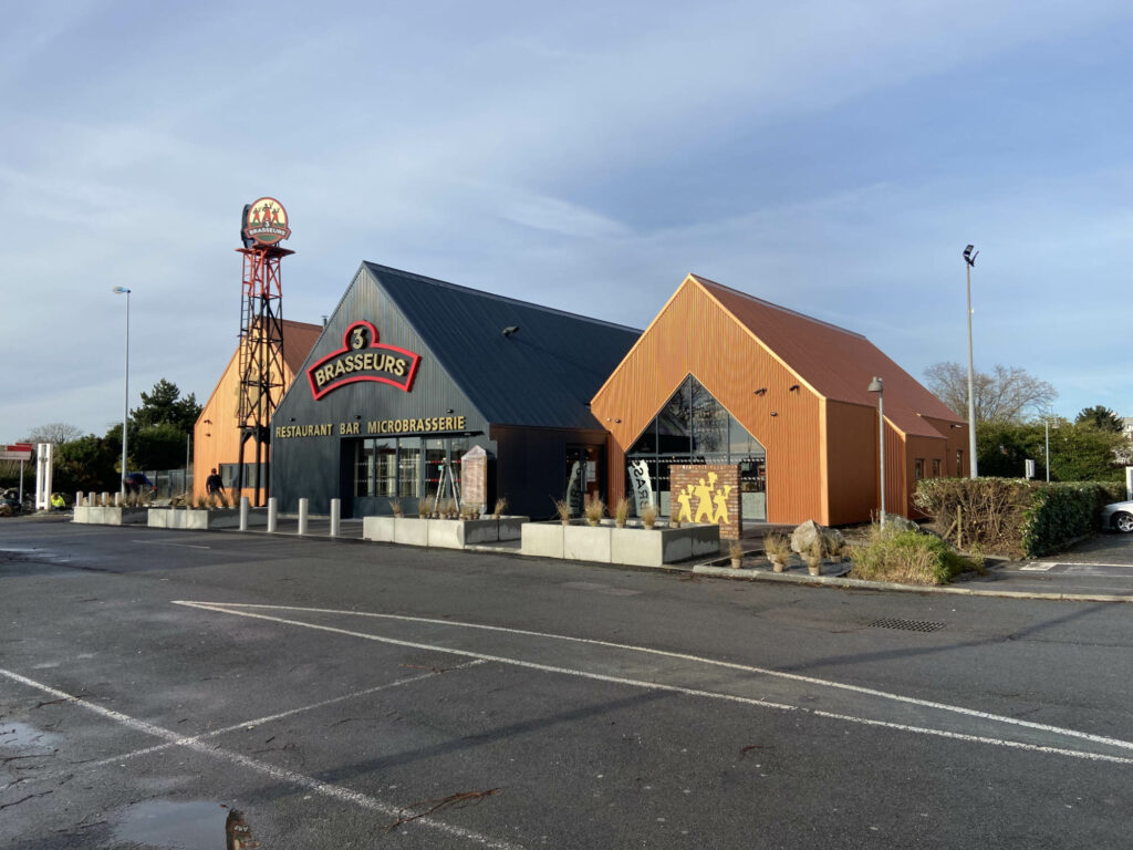 Rénovation aménagement conception restaurant 3 Brasseurs Fâches Thumesnil l Graine d_Espace(3)