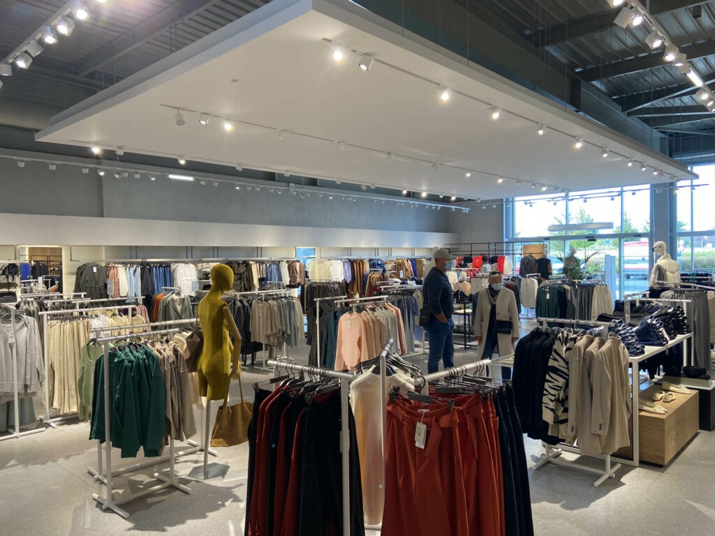 Rénovation magasins de prêt à porter Mango Bruay La Buissière l Graine d_espace(5) Rénovation magasins de prêt à porter Mango Bruay La Buissière l Graine d_espace(5)