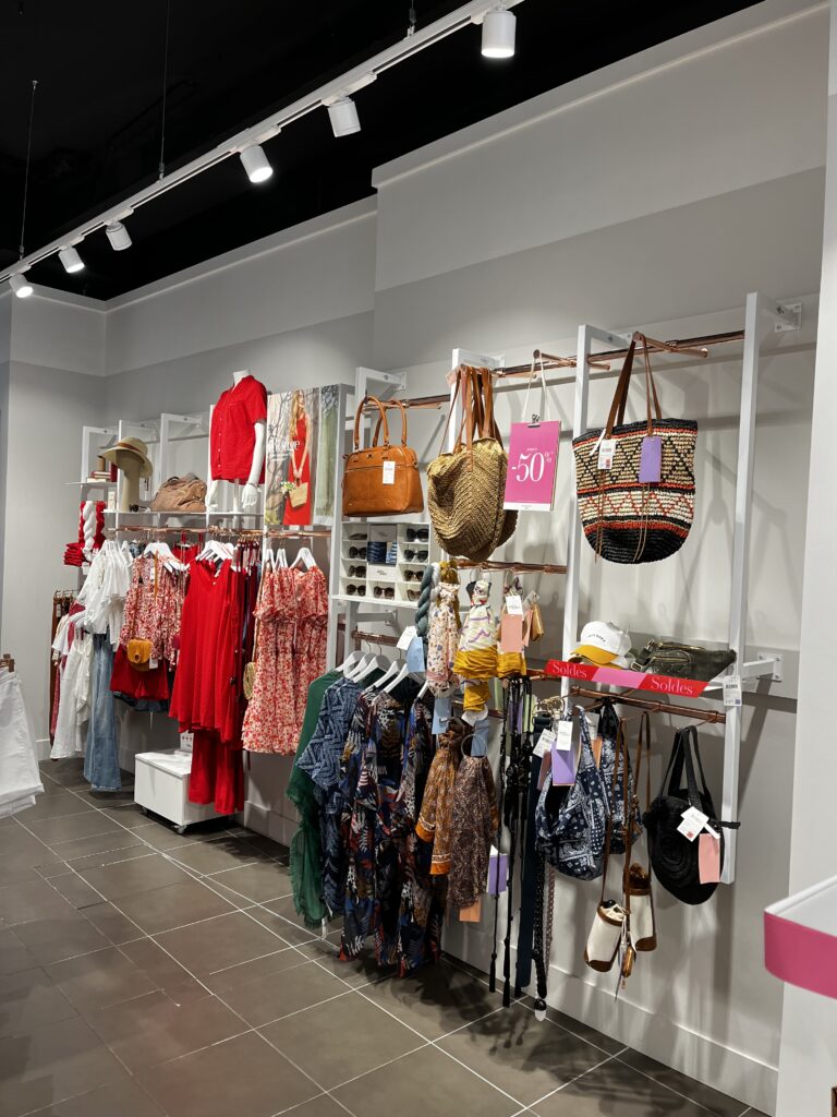 Conception et réalisation aménagement/ Graine d'espace / Grain de Malice Conception et réalisation aménagement/ Graine d'espace / Grain de Malice